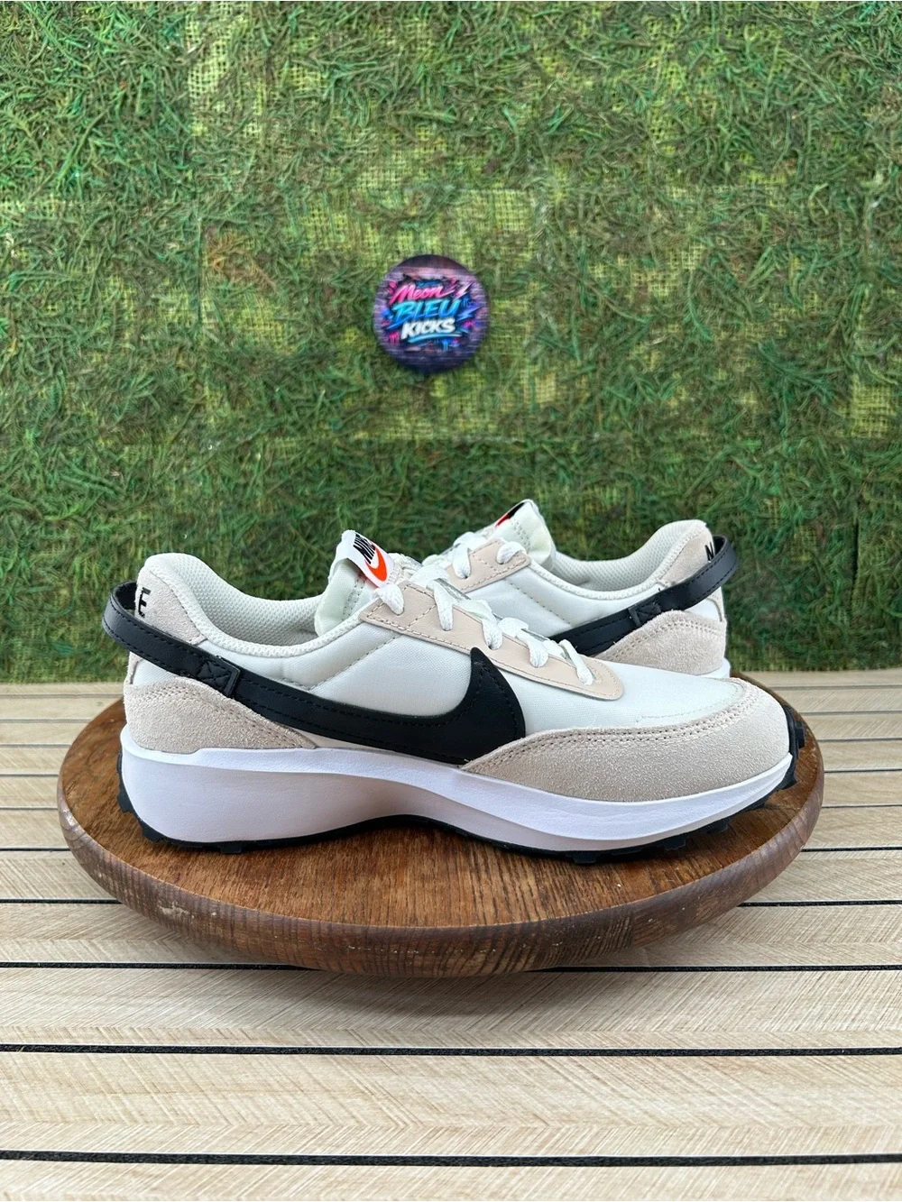 Nike Waffle Debut